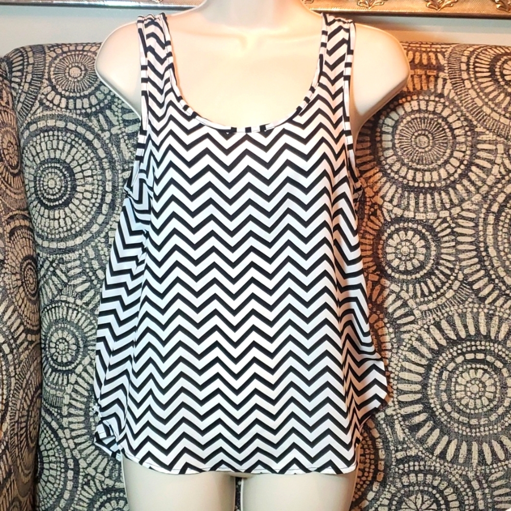 Chevron tank top with Back Bow